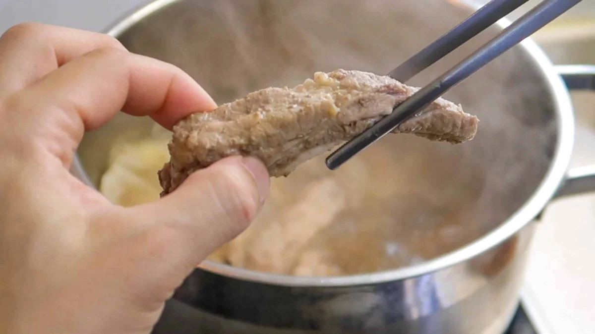 Sogeum-Gui-Galbi: Unveiling the Unadorned Elegance of Korean Salt Ribs