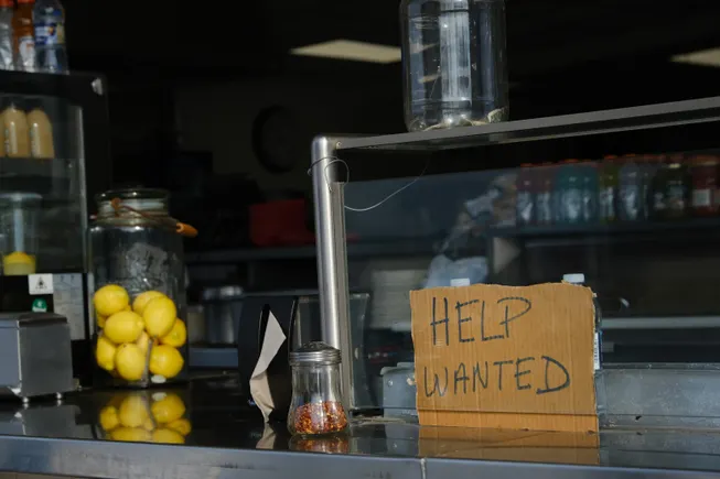 The 2026 Labor Horizon: National Restaurant Association Forecasts Seasonal Surges Amidst a Tightening Workforce
