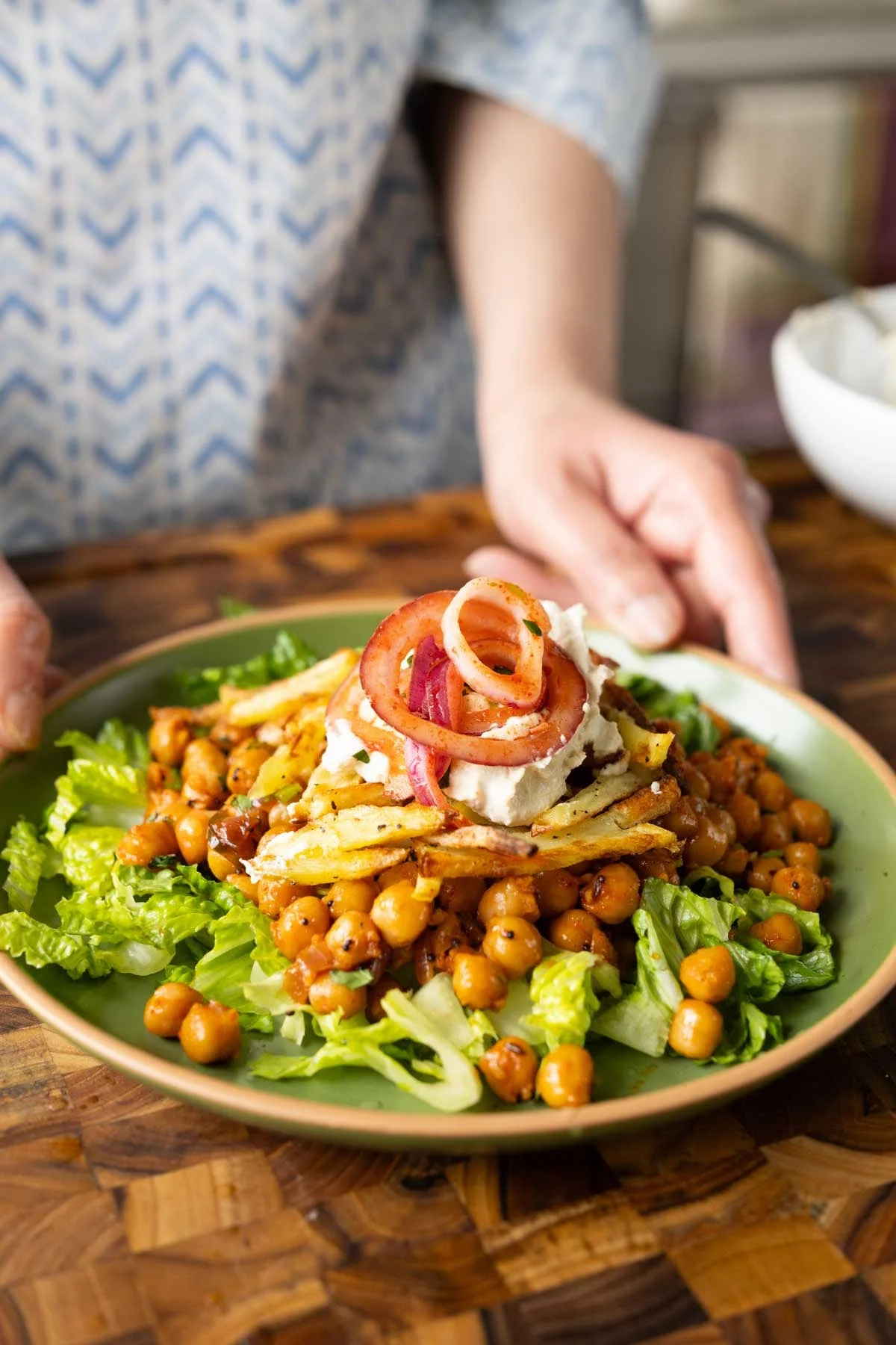 Bold Flavors, Speedy Prep: Chili Garlic Vinegar Chickpeas Offer a Week of Culinary Versatility