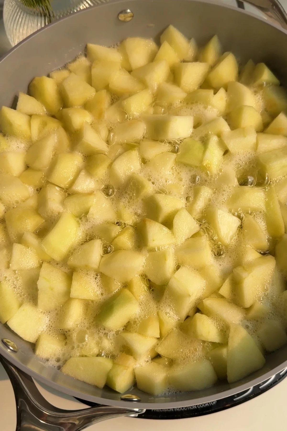 Culinary Revolution in Confectionery: The Emergence of Gourmet Green Apple Marshmallows