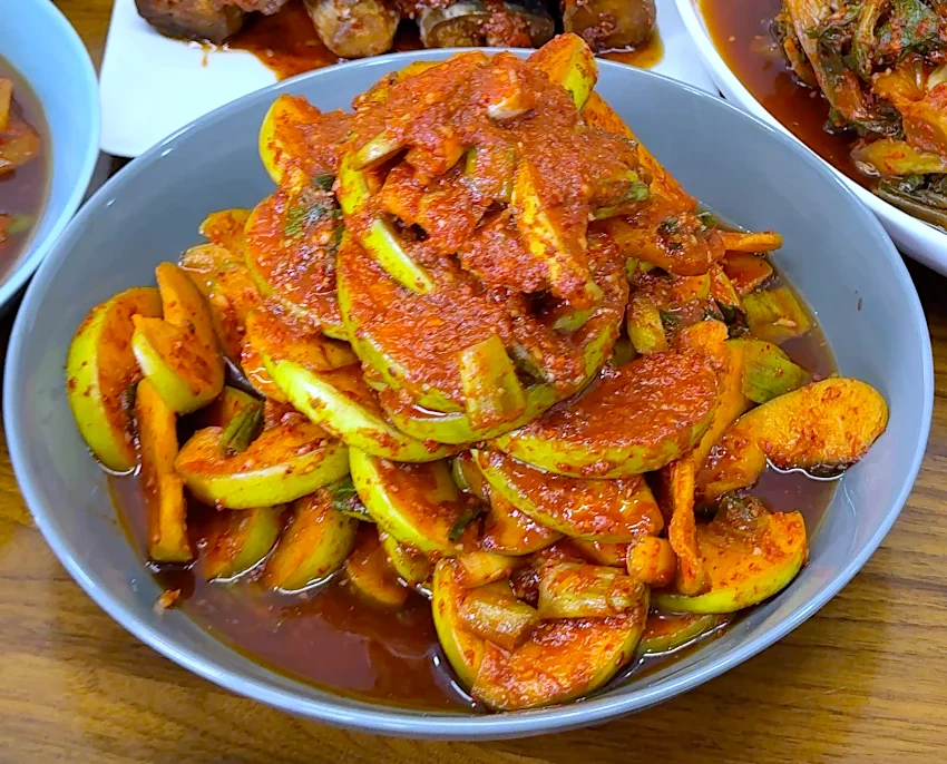 Apple Kimchi: A Vegan Culinary Revolution Redefining Korean Tradition