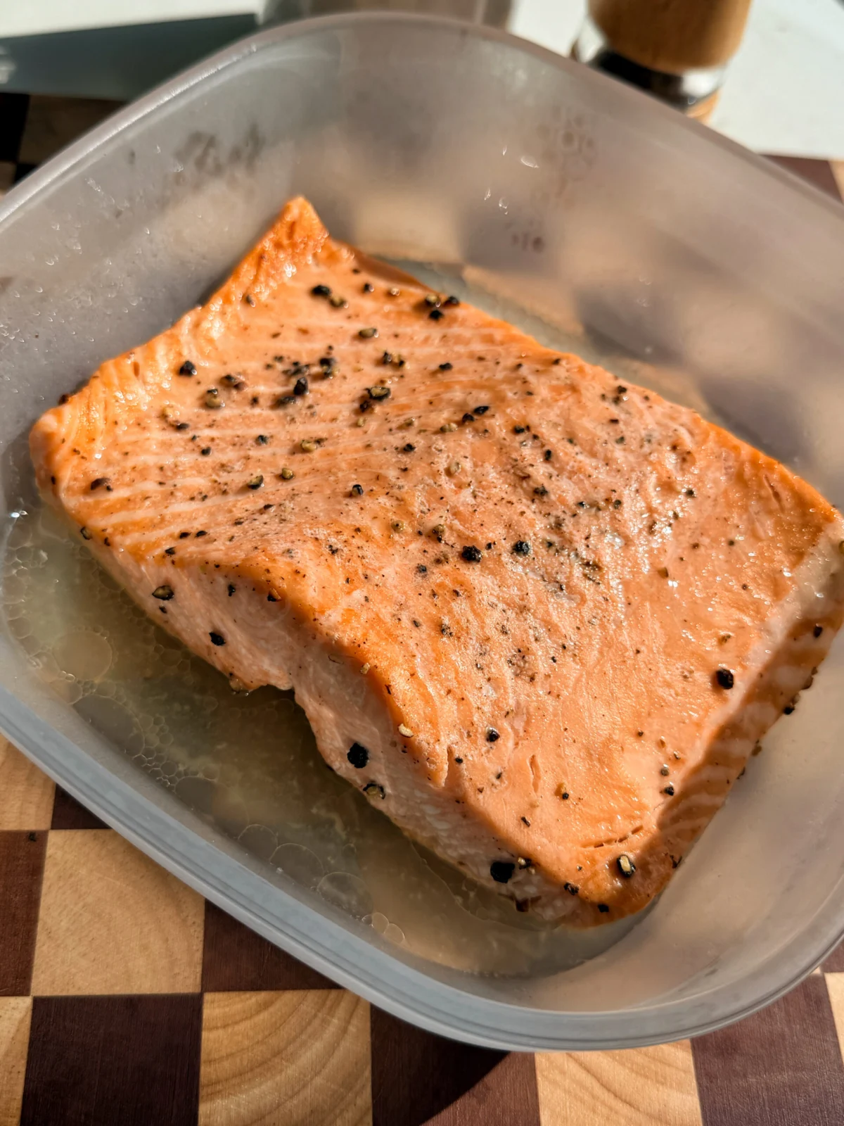 The Unlikely Culinary Revelation: Microwave Salmon Redefines Fast, Healthy Eating